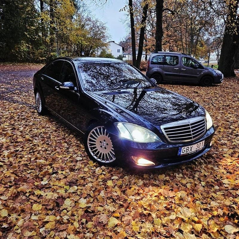 Begagnad Mercedes S320 235 HK (172 kW) 2008 Svart Sedan