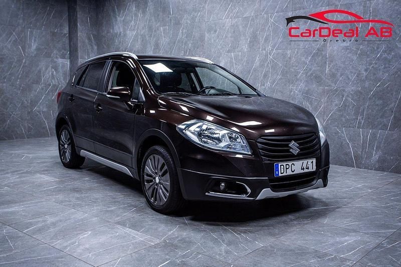 Brun Begagnad 2013 Suzuki SX4 S-Cross SUV | 89 800 kr (Marknadspris) - Bild 1/4