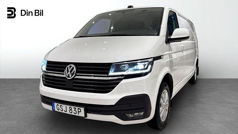 Vit (candyvit) Begagnad 2023 VW T6.1 Van | 479 900 kr (Marknadspris) - Bild 1/4