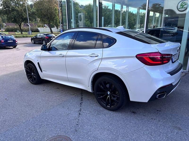 Begagnad BMW X6 M Sport 313 HK (230 kW) 2019 Mineralwhite SUV