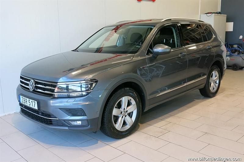 Begagnad VW Tiguan Allspace 200 HK (147 kW) 2017 Grå samma som bilen SUV