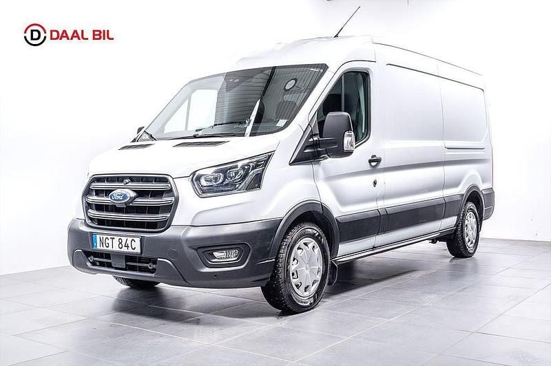 Begagnad Ford Transit 170 HK (125 kW) 2022 Vit Halvkombi