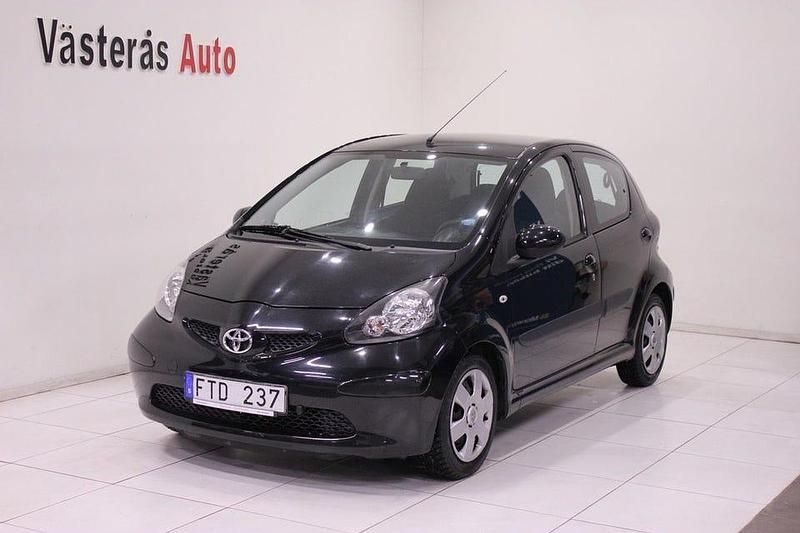 Svart Begagnad 2007 Toyota Aygo Halvkombi | 69 000 kr (Lite dyr) - Bild 1/4