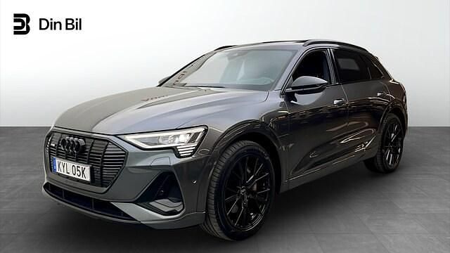 Grå Begagnad 2022 Audi e-tron S-Line SUV | 489 000 kr (Lite dyr) - Bild 1/4