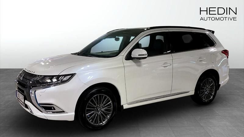 Vit (white) Begagnad 2019 Mitsubishi Outlander P-HEV Edition SUV | 279 900 kr (Lite dyr) - Bild 1/4