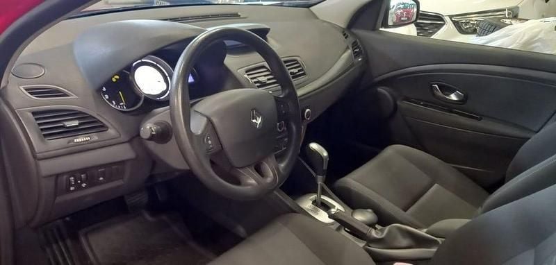 Begagnad Renault Mégane III 110 HK (80 kW) 2011 Röd