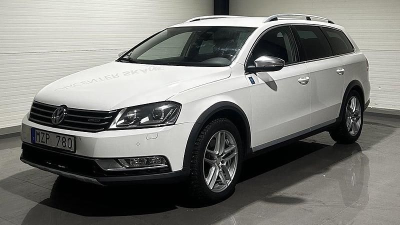Vit Begagnad 2013 VW Passat Kombi | 94 900 kr (Marknadspris) - Bild 1/4