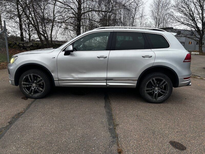 Silver Begagnad 2011 VW Touareg R-line SUV | 88 000 kr - Bild 1/1