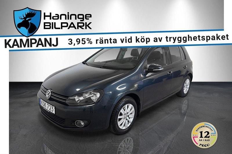 Mörkgrå (grå) Begagnad 2010 VW Golf Halvkombi | 69 900 kr (Marknadspris) - Bild 1/2