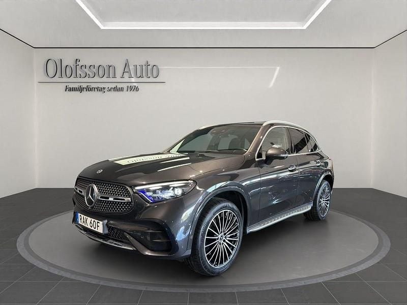 Grå Begagnad 2024 Mercedes GLC400d AMG Line Premium Plus SUV | 639 000 kr - Bild 1/4