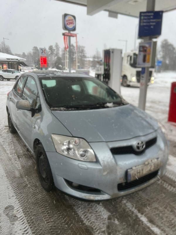 Begagnad 2007 Toyota Auris Halvkombi | 69 900 kr (Marknadspris) - Bild 1/4