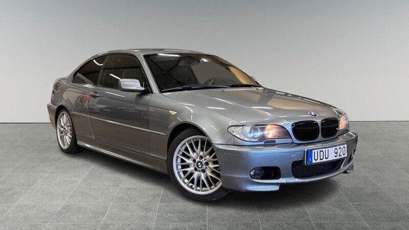 Ljusgrå (grå) Begagnad 2003 BMW 325 M Sport Sportkupé | 69 900 kr (Superpris) - Bild 1/4