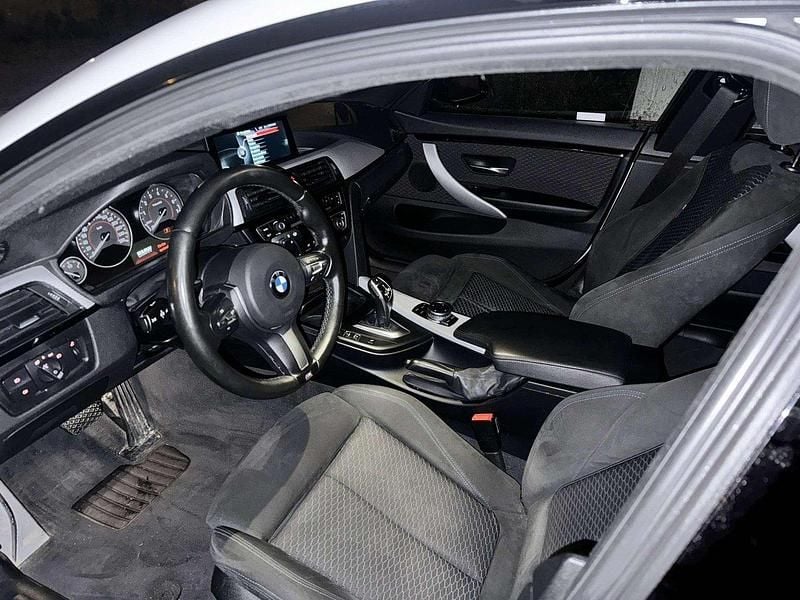 Vit Begagnad 2016 BMW 430 Gran Coupé M Sport Sportkupé | 220 000 kr (Bra pris) - Bild 1/4