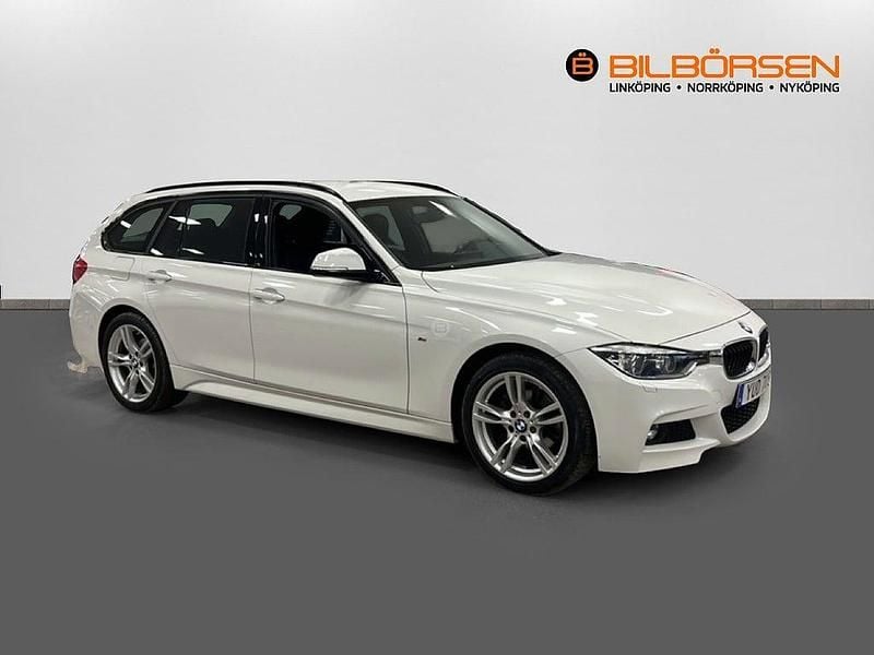 Begagnad BMW 320 M Sport 184 HK (135 kW) 2018 Vit Kombi