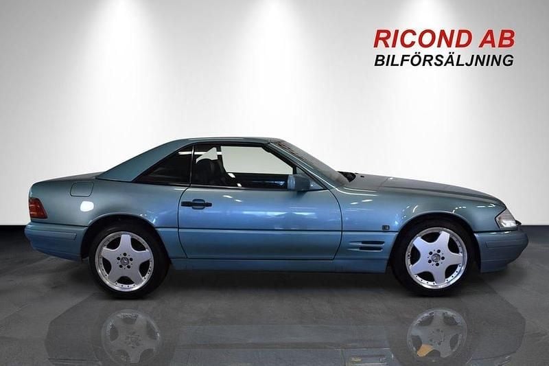 Begagnad Mercedes SL320 231 HK (169 kW) 1996 Ljusblå Cab