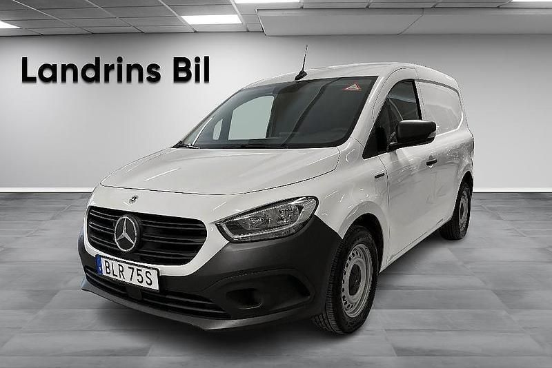 Begagnad Mercedes eCitan 89 kW (122 HK) 2023 Arktisk vit