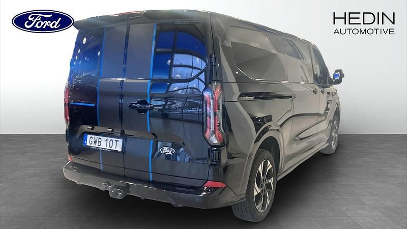 Ny Ford E-Transit 2026 Svart Van