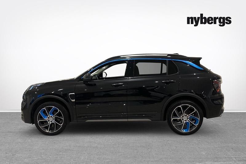 Begagnad Lynk & Co 01 264 HK (194 kW) 2022 Svart SUV