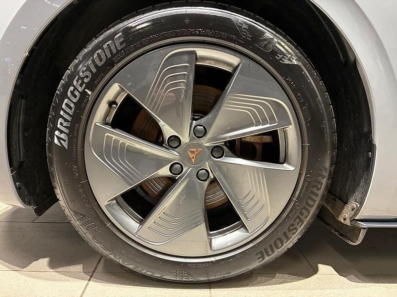 Begagnad Cupra Born 169 kW (231 HK) 2022 Grå Halvkombi