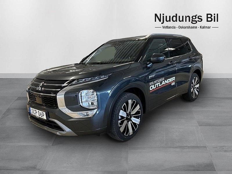 Grå Ny 2025 Mitsubishi Outlander P-HEV Instyle SUV | 599 900 kr (Dyr) - Bild 1/4
