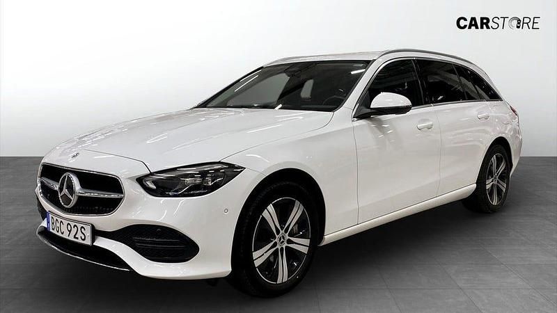 Vit Begagnad 2023 Mercedes C300 Kombi | 389 900 kr - Bild 1/4