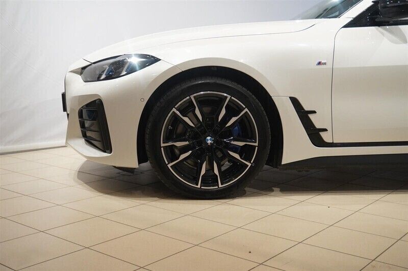 Begagnad BMW i4 Efficient Dynamics 442 kW (601 HK) 2024 Vit (mineralvit metallic) Sedan