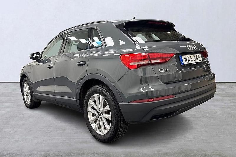 Begagnad Audi Q3 Proline 248 HK (182 kW) 2022 Grå SUV