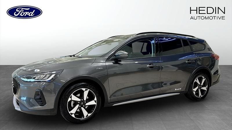 Grå (grey) Begagnad 2024 Ford Focus Active Kombi | 239 900 kr (Marknadspris) - Bild 1/4