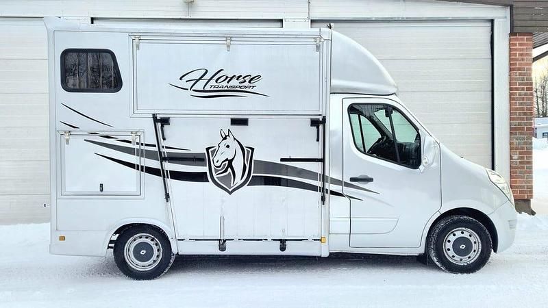 Begagnad Renault Master 125 HK (91 kW) 2011 Silver