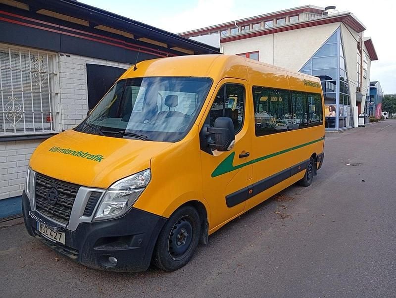 Gul Begagnad 2016 Nissan NV400 Van | 42 000 kr - Bild 1/4