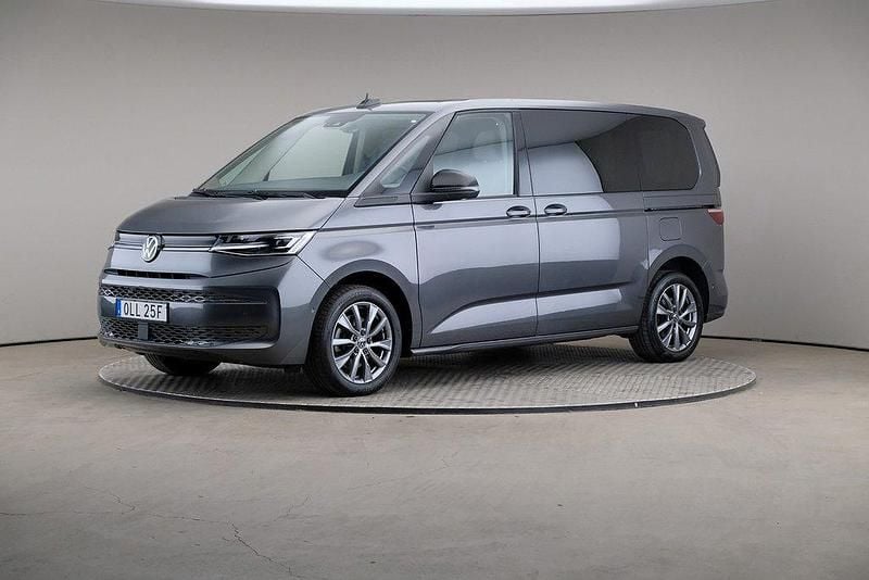 Grå Begagnad 2022 VW Multivan Life Minibuss | 519 000 kr (Marknadspris) - Bild 1/4