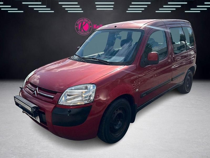 Ljusröd Begagnad 2005 Citroën Berlingo Minibuss | 14 900 kr (Marknadspris) - Bild 1/4