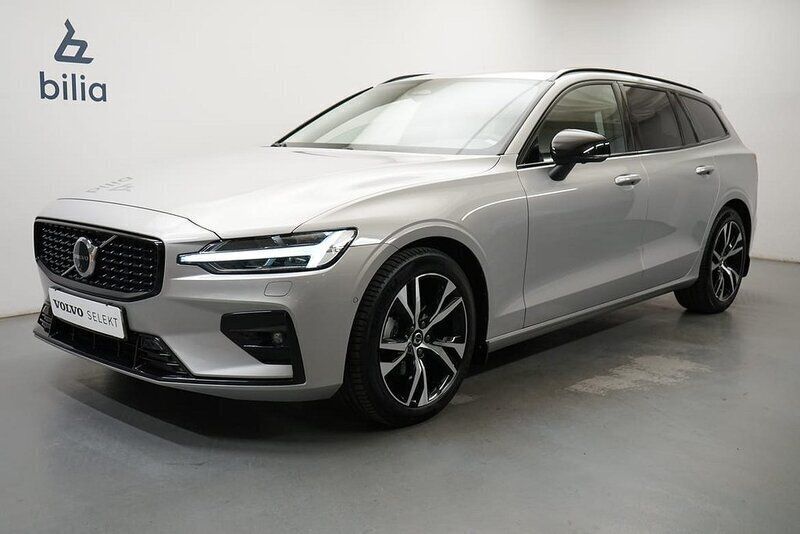 Silver Begagnad 2024 Volvo V60 Plus Kombi | 399 900 kr (Marknadspris) - Bild 1/3