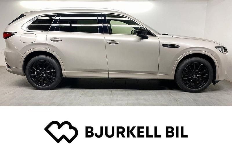 Brun Ny 2025 Mazda CX-80 Homura-Line SUV | 684 900 kr (Marknadspris) - Bild 1/4