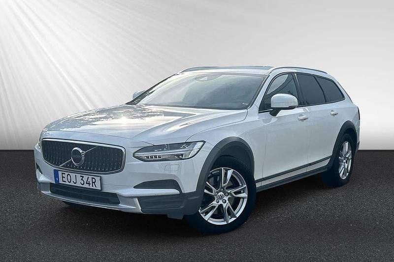 Vit Begagnad 2019 Volvo V90 CC SE Kombi | 259 000 kr (Marknadspris) - Bild 1/4