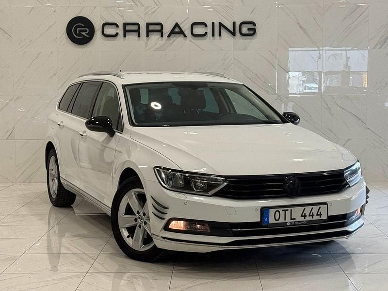 Vit Begagnad 2016 VW Passat GT Kombi | 129 900 kr (Bra pris) - Bild 1/4