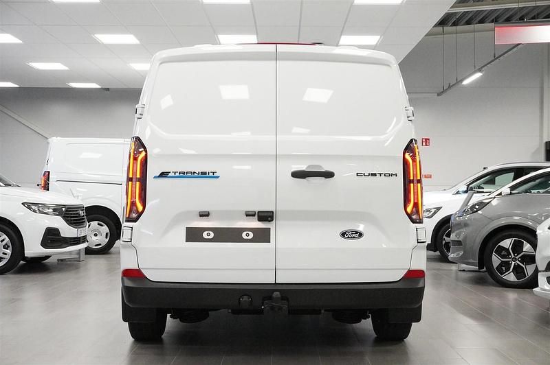 Begagnad Ford E-Transit 2026 Vit Van