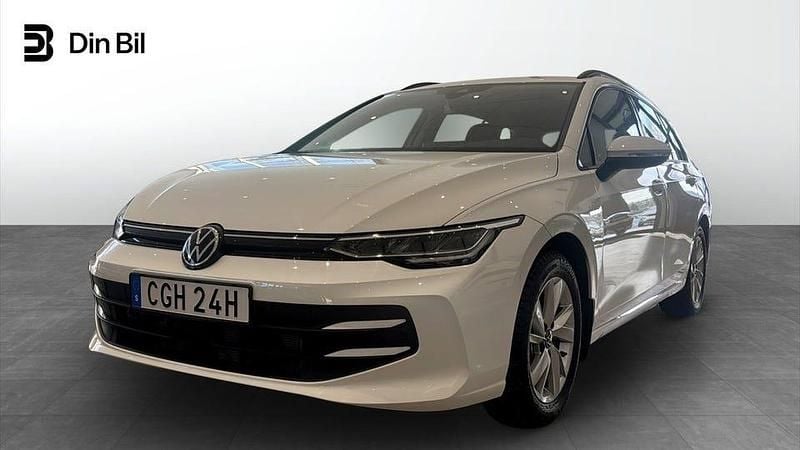 Begagnad VW Golf VIII Life 150 HK (110 kW) 2025 Vit Kombi