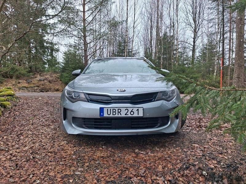Begagnad Kia Optima Sport 205 HK (150 kW) 2018 Grå metallic Kombi
