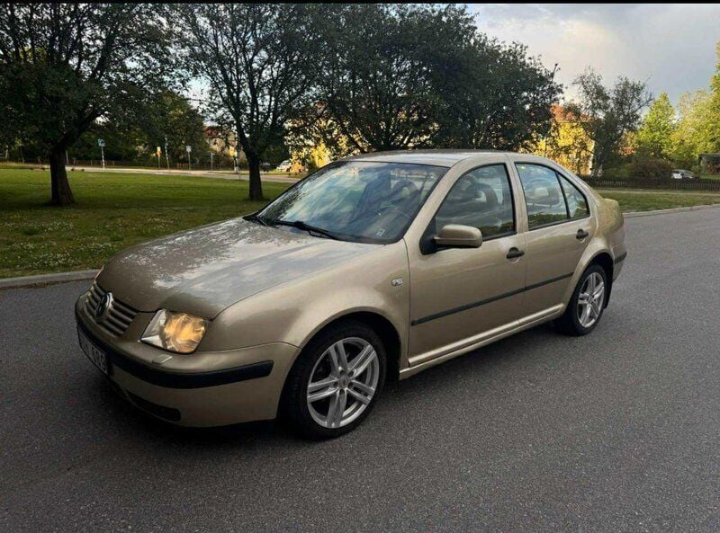 Begagnad 2001 VW Bora Basis Sedan | 29 000 kr - Bild 1/4