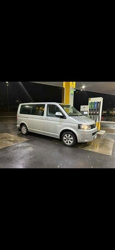 Silver Begagnad 2011 VW Multivan Van | 125 000 kr - Bild 1/4