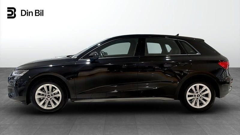 Begagnad Audi A3 Proline 150 HK (110 kW) 2023 Brilliantsvart Sedan