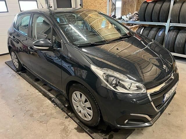 Begagnad Peugeot 208 82 HK (60 kW) 2017 Mörkgrå Halvkombi