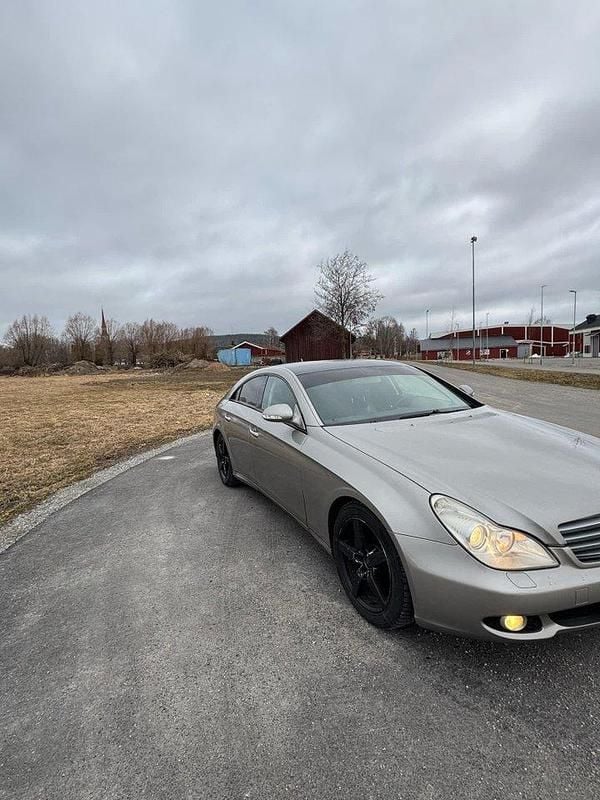 Silver Begagnad 2007 Mercedes CLS350 Sportkupé | 75 000 kr (Marknadspris) - Bild 1/4