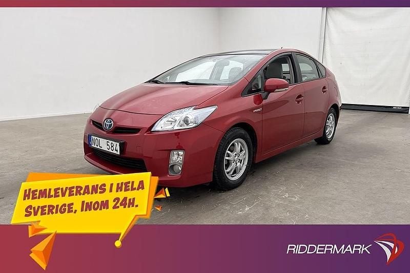 Mörkröd Begagnad 2010 Toyota Prius Halvkombi | 109 800 kr (Marknadspris) - Bild 1/3