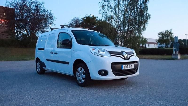 Vit Begagnad 2019 Renault Kangoo Minibuss | 119 700 kr (Marknadspris) - Bild 1/4