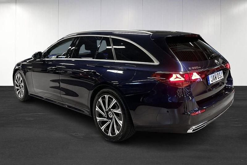 Begagnad Mercedes E300 Advanced 310 HK (228 kW) 2024 Blå