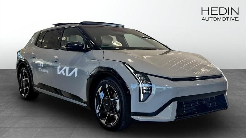 Ny 2026 Kia EV4 Halvkombi | 476 900 kr - Bild 1/4