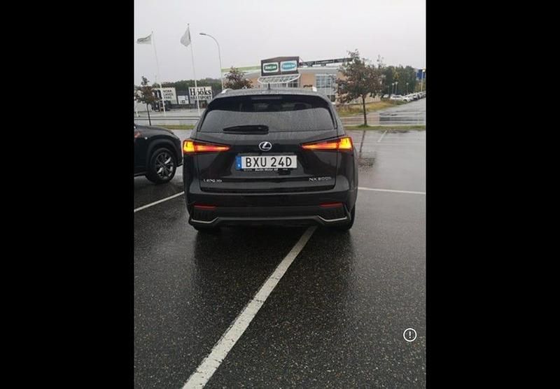 Begagnad Lexus NX300h 197 HK (144 kW) 2019 SUV