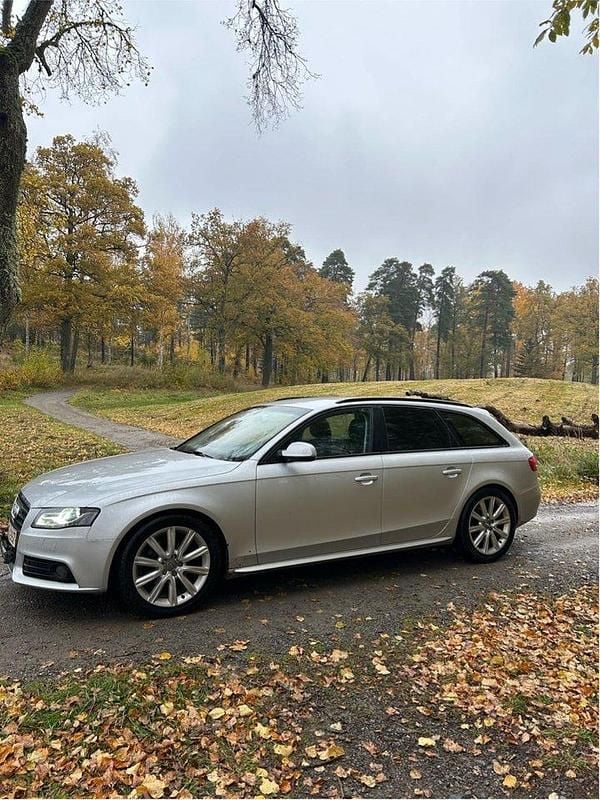 Silver Begagnad 2012 Audi A4 Kombi | 59 000 kr (Bra pris) - Bild 1/4